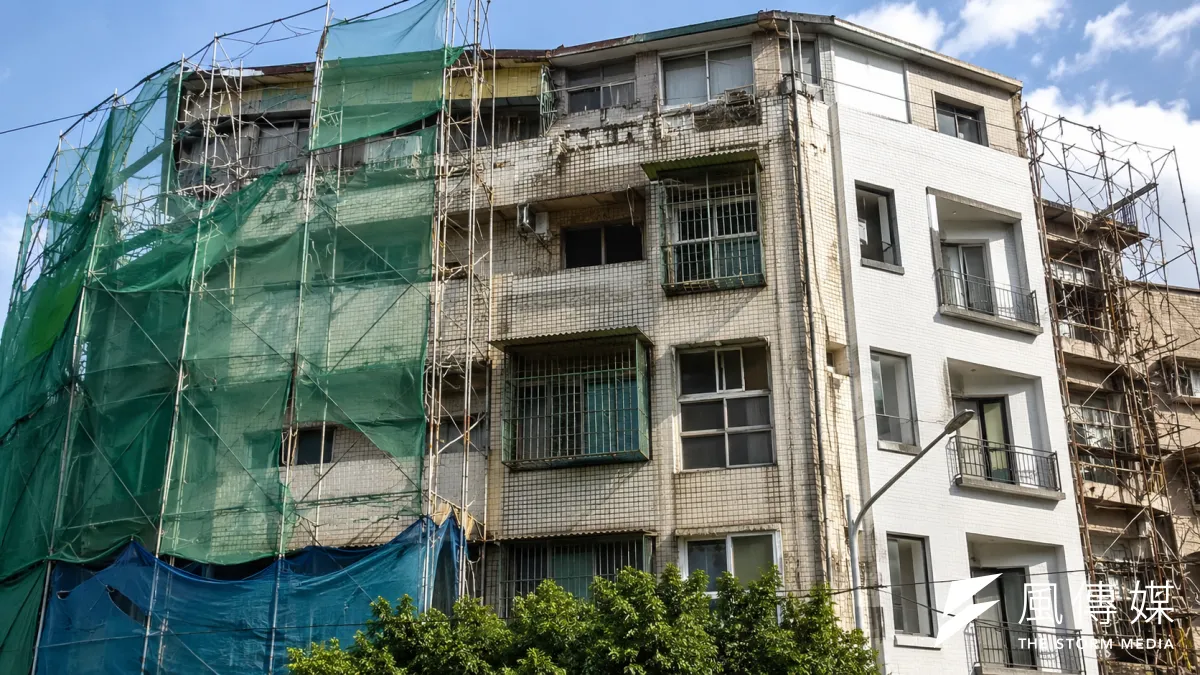 家有30年老屋快看!台南啟動「老宅延壽」補助,最高補貼65%修繕費。(示意圖/AI生成)