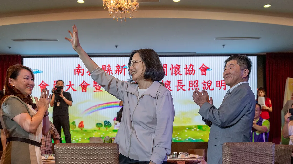 明年總統大選,你支持哪位候選人?(資料照,取自蔡英文臉書) 明年總統大選,你支持哪位候選人?(資料照,取自蔡英文臉書)