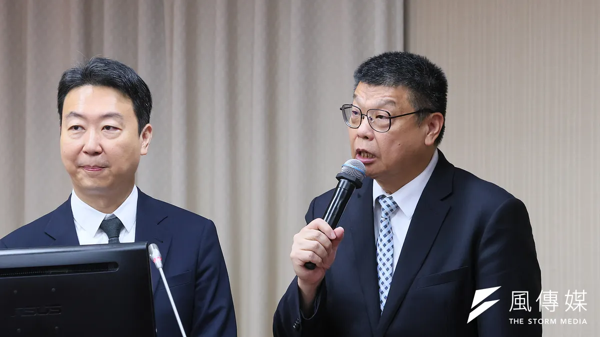 就在台鐵改革推動期間,杜微卻突如其來請辭,交通部證實此事,並指出交通部次長伍勝園將暫代董座一職。(顏麟宇攝) 就在台鐵改革推動期間,杜微卻突如其來請辭,交通部證實此事,並指出交通部次長伍勝園將暫代董座一職。(顏麟宇攝)