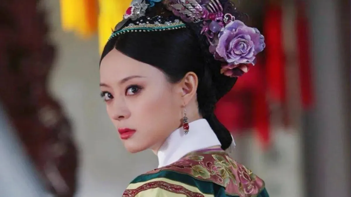 2026年不少陸劇演員就因角色反差太大,被觀眾形容有「劇拋臉」,像《熾夏》周柯宇、《軋戲》代旭、《花開錦繡》丁禹兮,都有人直接拿不同作品比較,直呼幾乎看不到前一個角色的影子。(圖/取自微博)