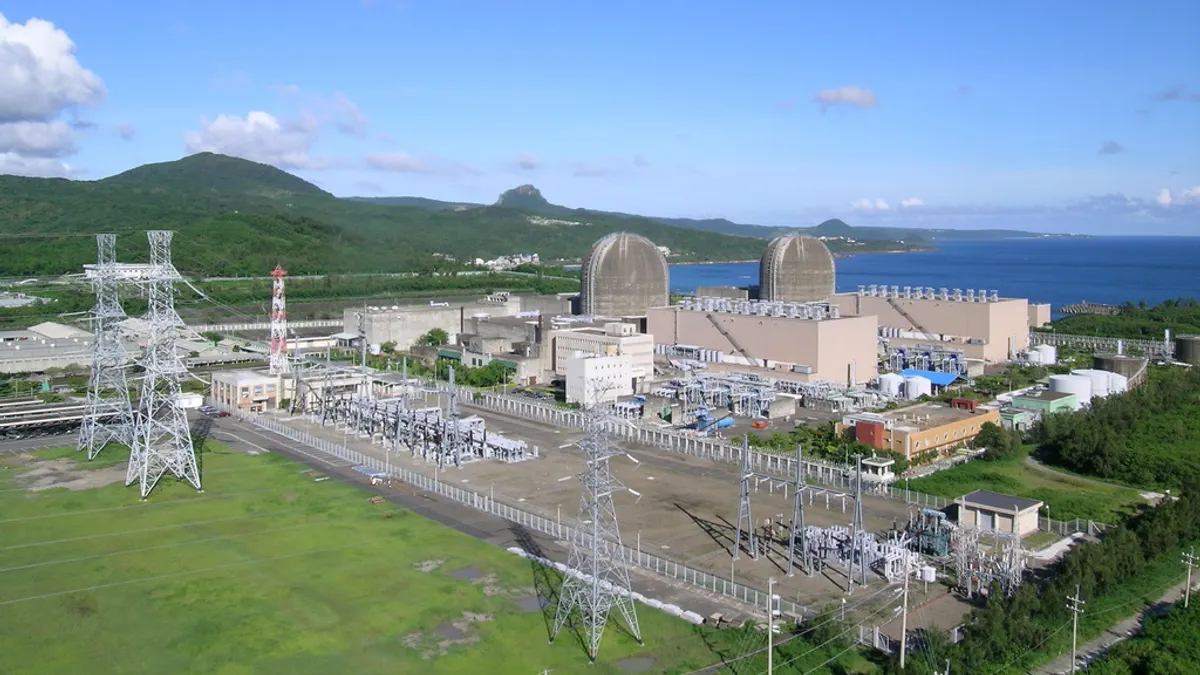 經濟部強調,核三廠機組至今未拆除,所有設備仍依營運標標準定期大修,反應爐已清空且燃料池仍有餘裕,因此初判具備再運轉條件。(圖/台電) 經濟部強調,核三廠機組至今未拆除,所有設備仍依營運標標準定期大修,反應爐已清空且燃料池仍有餘裕,因此初判具備再運轉條件。(圖/台電)