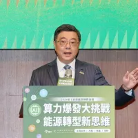 行政院長卓榮泰25日出席「2026第10屆新能源國際論壇」開幕式致詞表示,國內產業非常關切AI運算,經濟部與台電正重新盤整,預計將至2035年的用電年均成長率從2.5%再往上拉,提升至更安全的估算數字。(資料照,中央社) 行政院長卓榮泰25日出席「2026第10屆新能源國際論壇」開幕式致詞表示,國內產業非常關切AI運算,經濟部與台電正重新盤整,預計將至2035年的用電年均成長率從2.5%再往上拉,提升至更安全的估算數字。(資料照,中央社)