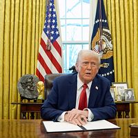 アメリカ大統領トランプ氏と財務長官ベセント(Scott Bessent)氏。(AP通信) アメリカ大統領トランプ氏と財務長官ベセント(Scott Bessent)氏。(AP通信)