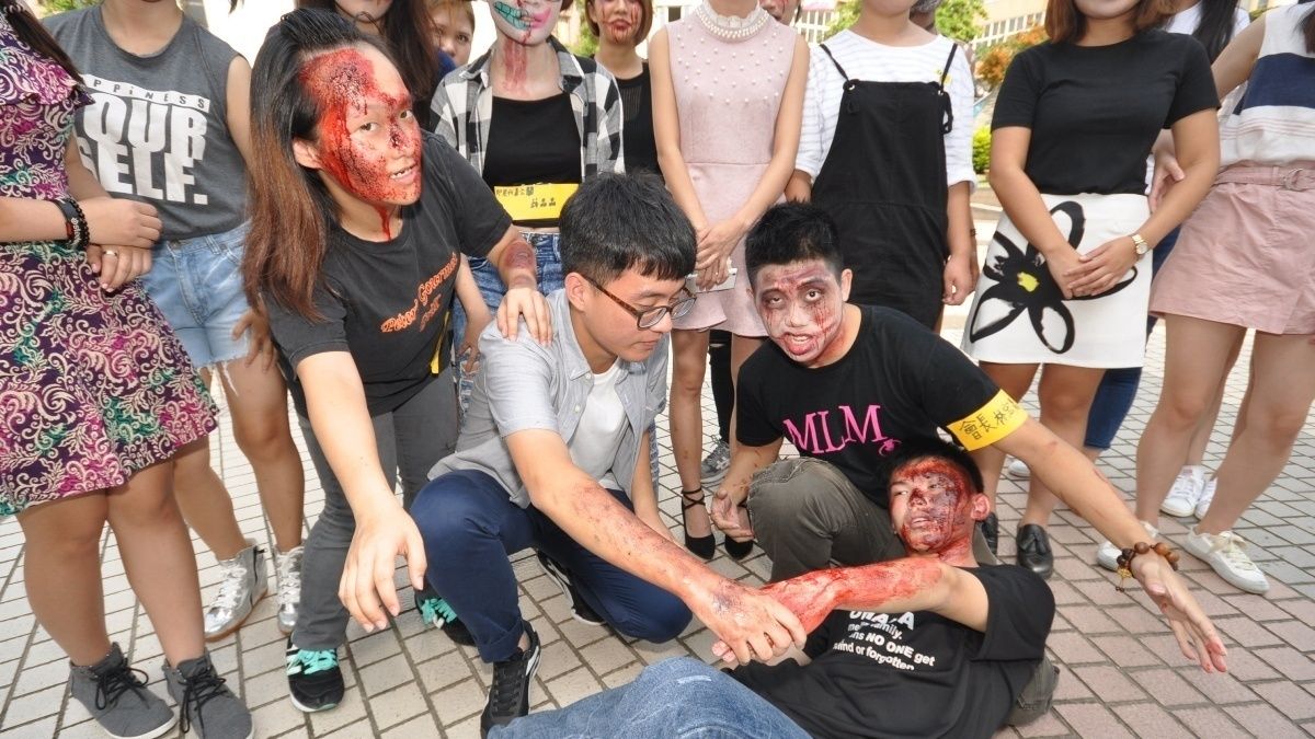 萬聖節中州校園猛鬼出籠 效果不亞於電影特效 萬聖節中州校園猛鬼出籠 效果不亞於電影特效