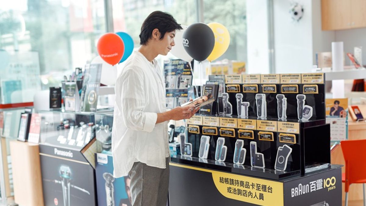 全國電子指定電鬍刀送Dyson吸塵器,再享30期0利率。(圖/業者提供) 全國電子指定電鬍刀送Dyson吸塵器,再享30期0利率。(圖/業者提供)