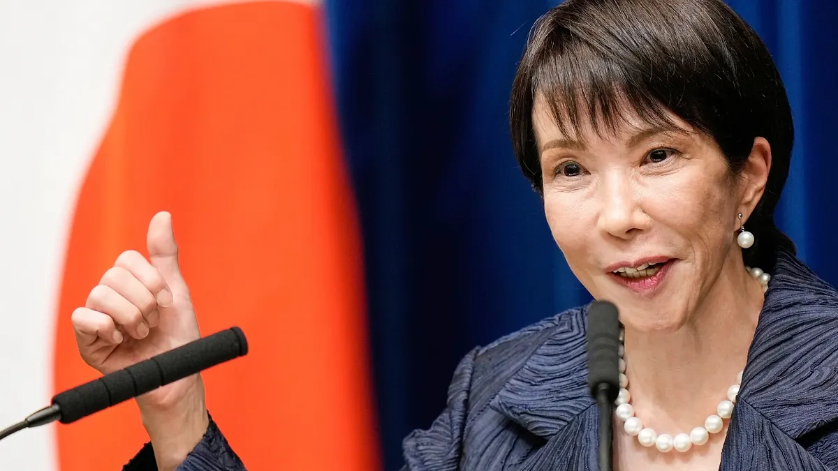 2025年10月21日、首相就任後、首相官邸で初の記者会見に臨む高市早苗氏。(写真/AP通信) 2025年10月21日、首相就任後、首相官邸で初の記者会見に臨む高市早苗氏。(写真/AP通信)