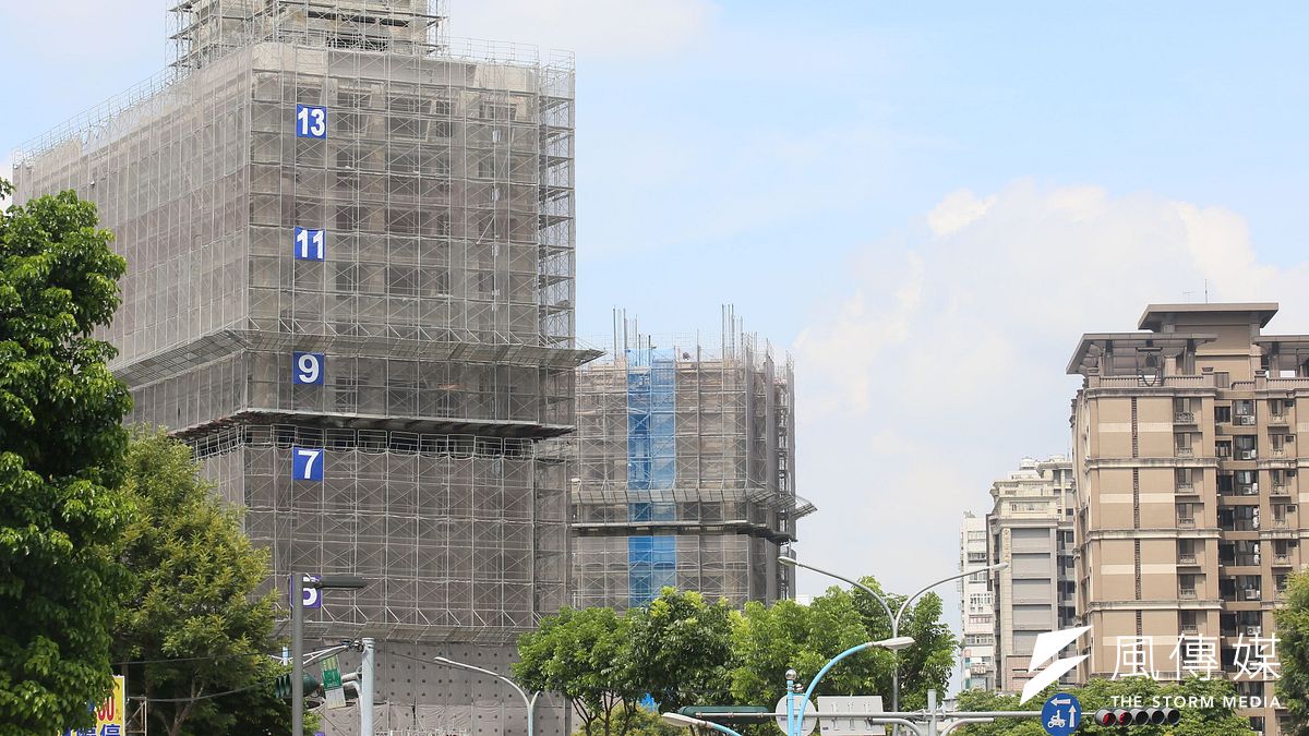 房地合一稅包括長照服務發展基金的財源,作者發現房地合一稅更新為2.0版是為了增加財源。(資料照,柯承惠攝) 房地合一稅包括長照服務發展基金的財源,作者發現房地合一稅更新為2.0版是為了增加財源。(資料照,柯承惠攝)