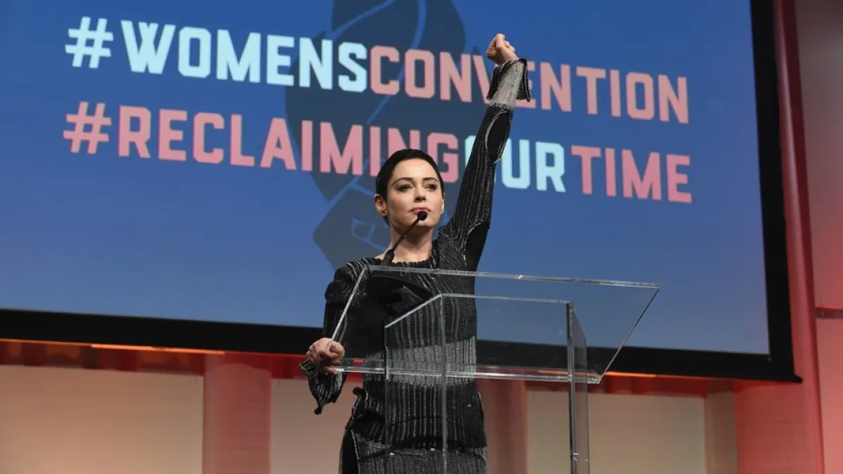 女星羅絲麥高恩(Rose McGowan)是#MeToo的主要推手之一。(圖/BBC中文網)