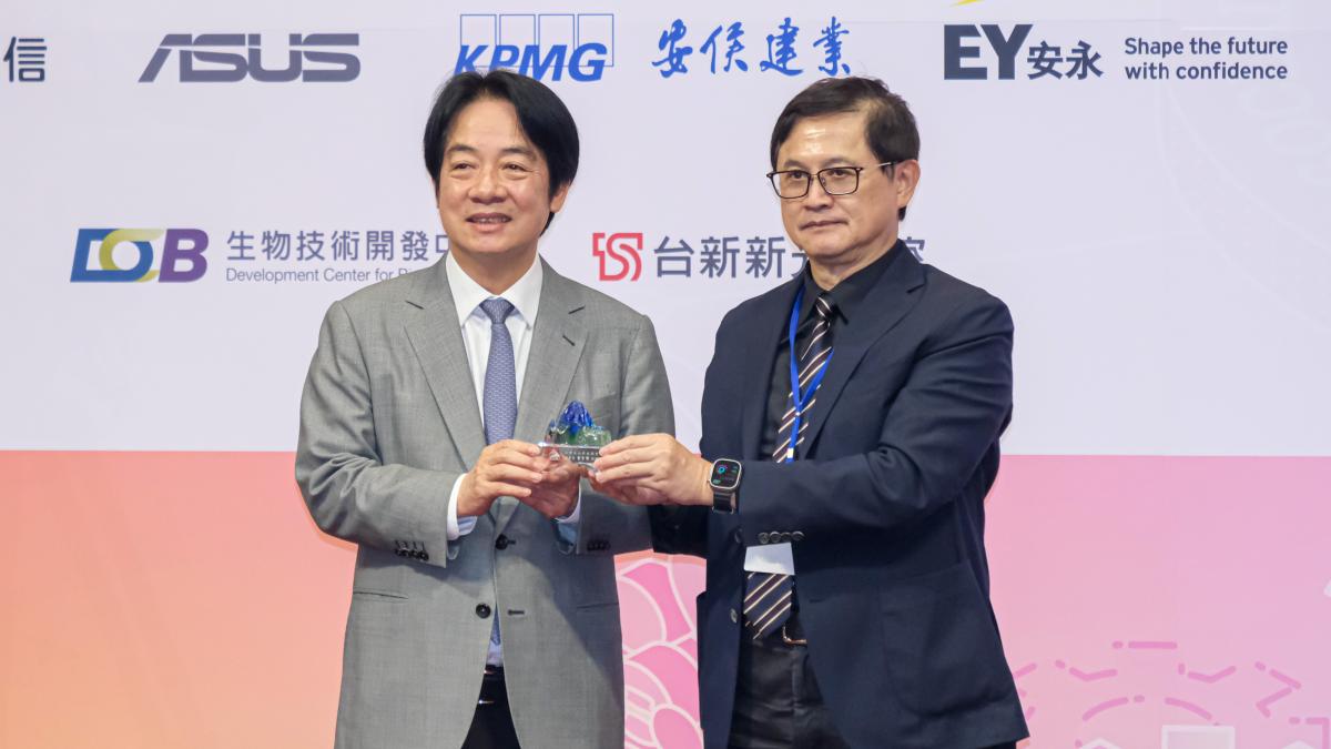 玉山科技年會》童子賢:科技不能停留在實驗室!賴清德談台灣競爭力:民主、教育才是最大底氣