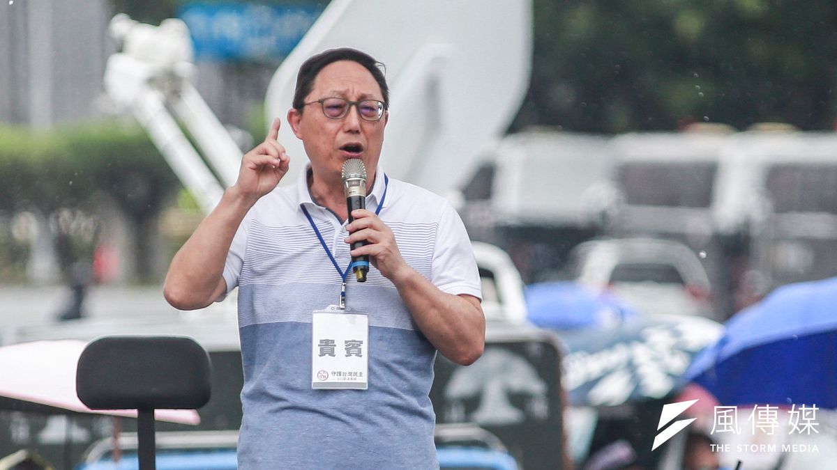 國會觀察基金會董事長姚立明23日出席「拒絕紅色媒體、守護台灣民主」凱道遊行。(簡必丞攝) 國會觀察基金會董事長姚立明23日出席「拒絕紅色媒體、守護台灣民主」凱道遊行。(簡必丞攝)