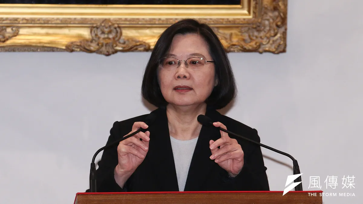 「一位說不出『一中就是中華民國』的中華民國總統,也不敢以『台灣總統』名義宣布台灣獨立,召開國際記者會除了發牢騷,仍是徒留沒有答案的文青問卷。」(資料照,蔡親傑攝)