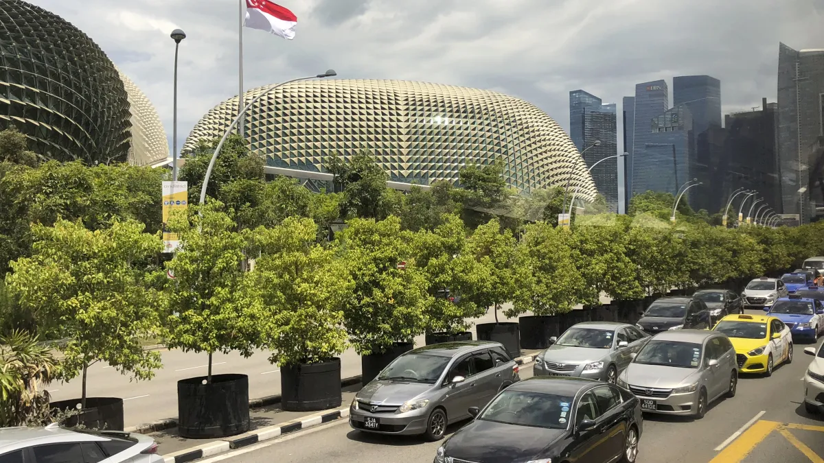 A street scene showing traffic congestion in downtown Singapore. (AP)