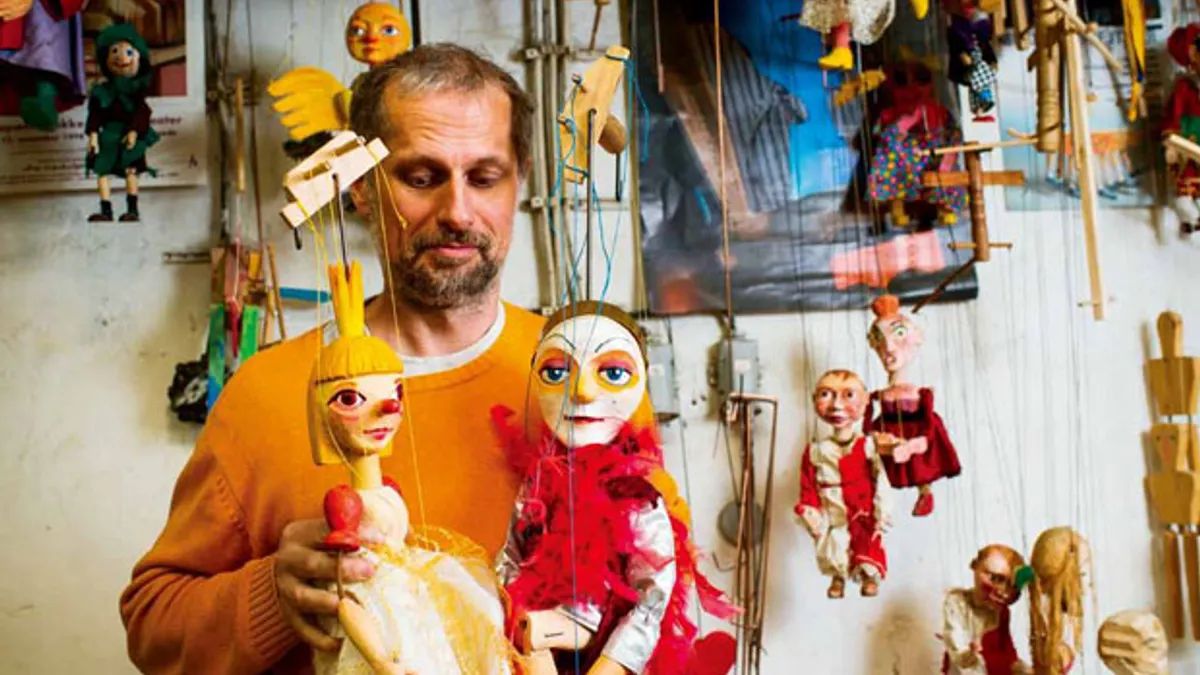 Mirek Trejtnar 捷克著名木偶雕刻師,曾帶團巡迴美國、新加坡、澳洲等國,也是Puppets-in-Prague工作坊負責人。 (攝影者.李明宜)