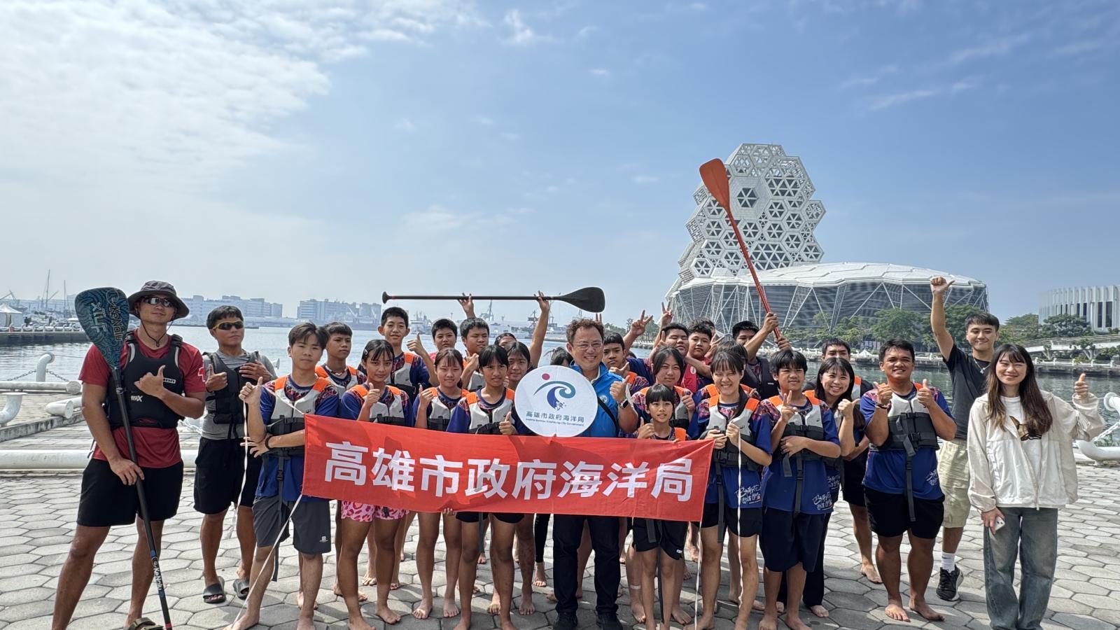 海洋教育走出教室!海洋局深入42校園 帶偏鄉學童玩SUP、划龍舟板守護蔚藍大海
