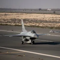兩架巴林皇家空軍現役F-16戰機。(取自美軍DVIDS系統) 兩架巴林皇家空軍現役F-16戰機。(取自美軍DVIDS系統)