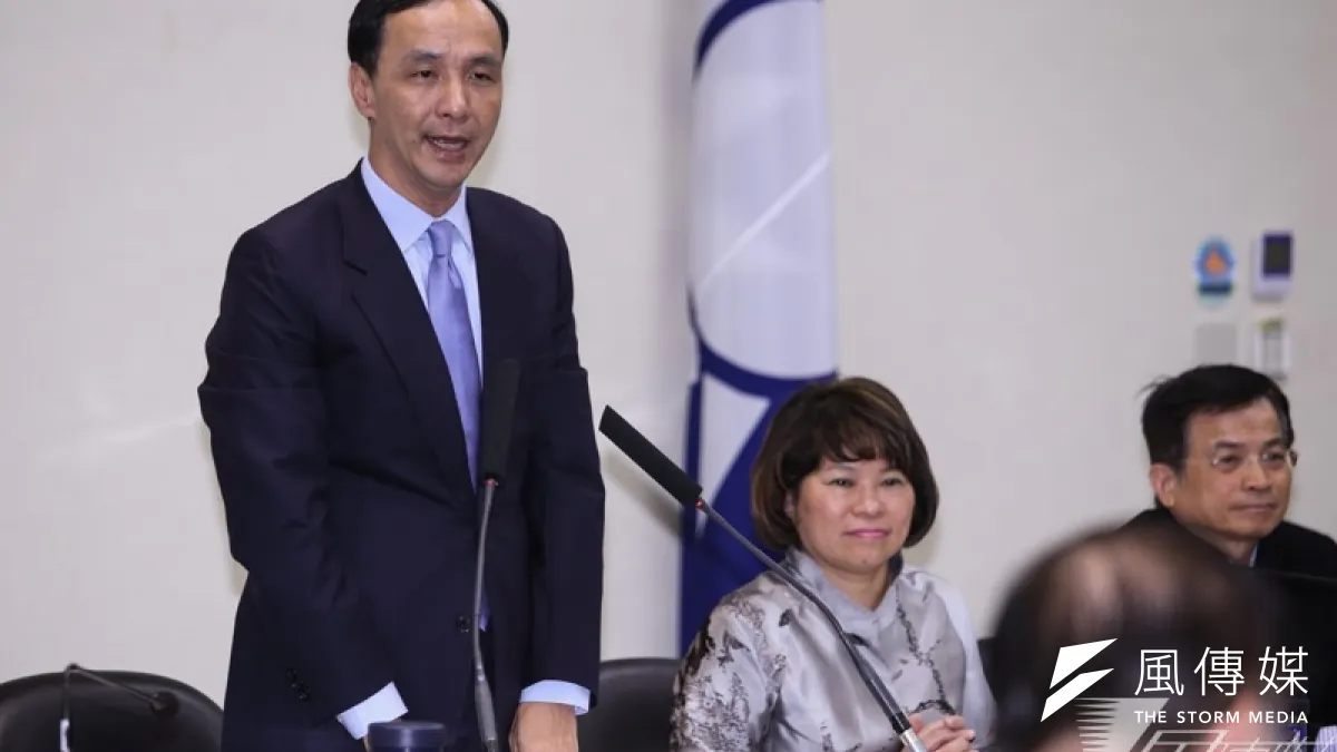 新北市長朱立倫18日受訪表示,過去這一年,台灣社會更重視年輕人、關心年輕人,也一定要聽到年輕人的聲音。(林韶安攝)