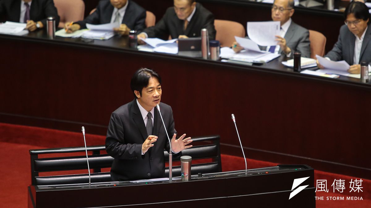 賴清德的「台獨說」引起外界注目,總統蔡英文對此則說,相信賴揆了解分際與整體政策走向,但被藍委解讀「講重話」。賴3日答詢時說,他對此有不同理解,認為這是總統對他及行政團隊的信任與支持。(顏麟宇攝) 賴清德的「台獨說」引起外界注目,總統蔡英文對此則說,相信賴揆了解分際與整體政策走向,但被藍委解讀「講重話」。賴3日答詢時說,他對此有不同理解,認為這是總統對他及行政團隊的信任與支持。(顏麟宇攝)