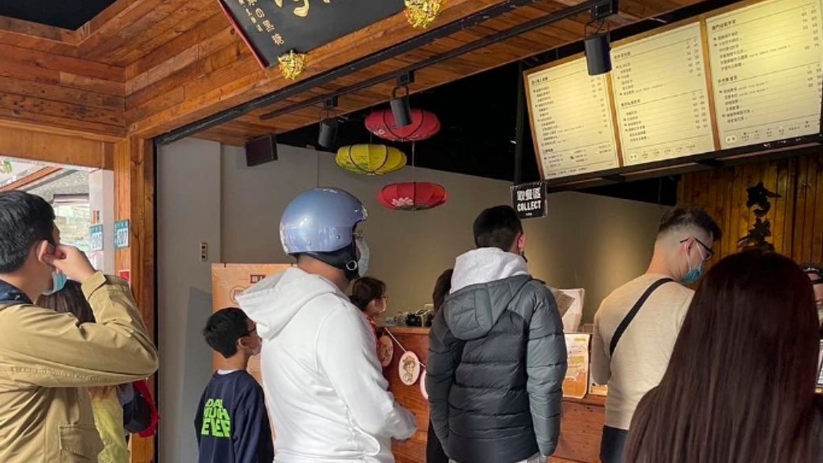 為了彌補官網寫錯資訊,珍煮丹特別推出了三天限定的「姍姍紅茶拿鐵買一送一」。(圖/取自珍煮丹臉書) 為了彌補官網寫錯資訊,珍煮丹特別推出了三天限定的「姍姍紅茶拿鐵買一送一」。(圖/取自珍煮丹臉書)