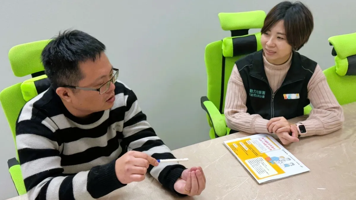 勞動部推出「5050就業網絡合作計畫」,提供最高100萬元補助。(圖/勞動力發展署北分署提供)