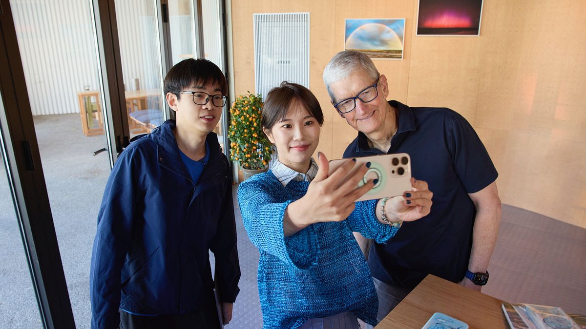 蘋果執行長庫克(Tim Cook)再次訪問中國。(翻攝自庫克微博) 蘋果執行長庫克(Tim Cook)再次訪問中國。(翻攝自庫克微博)