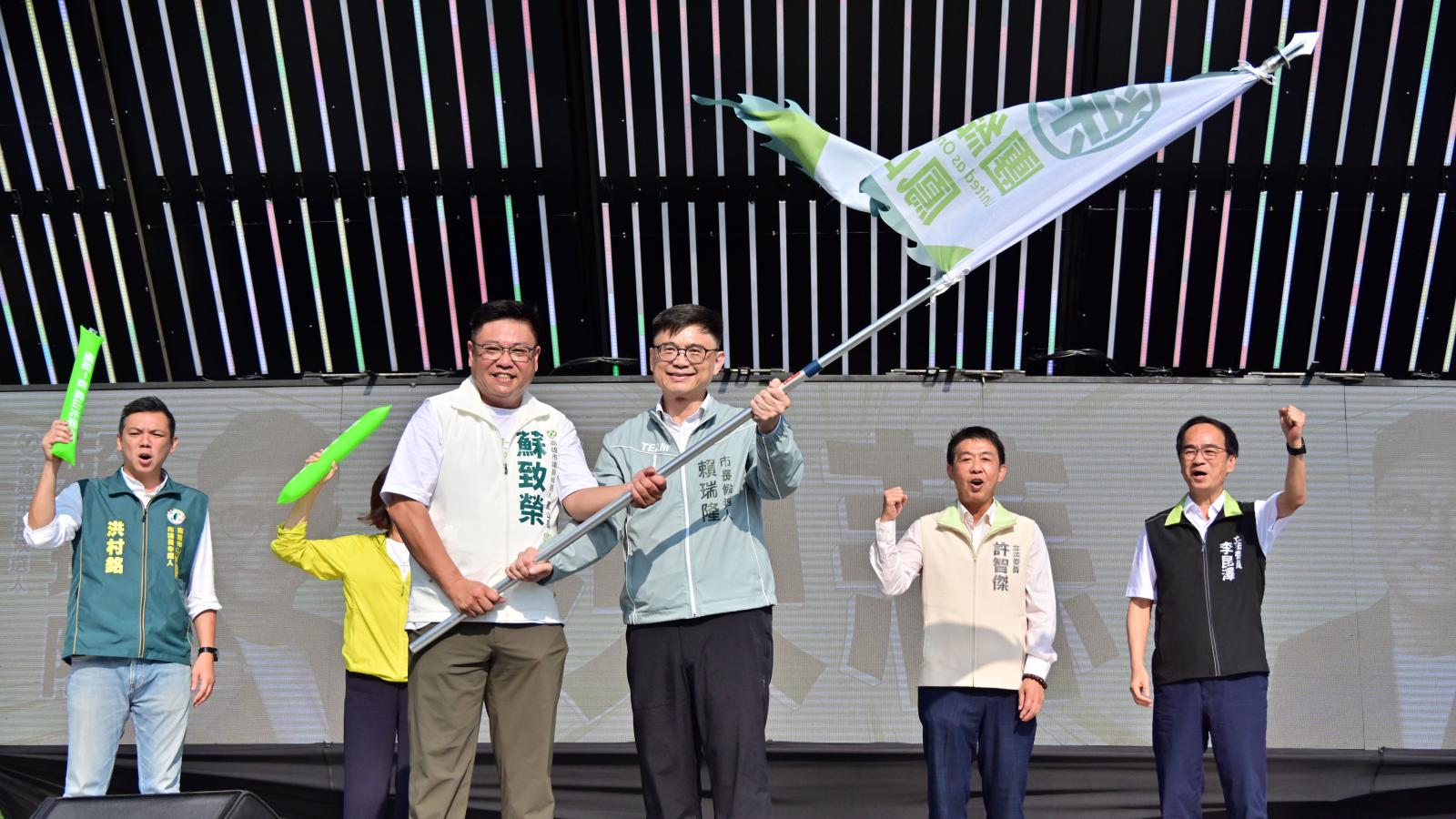 藍綠鳳山同日拚場!蘇致榮成立競總喊「關鍵一席」4千人力挺