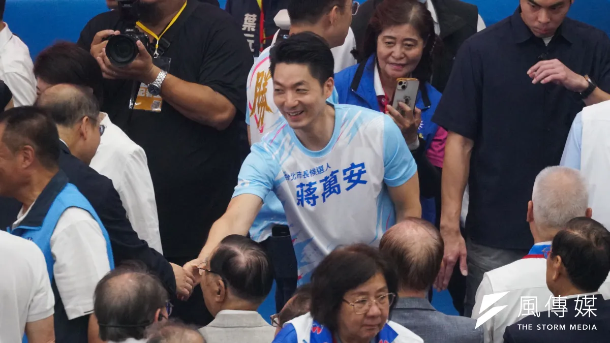 725凱道反毒油集會由蔣萬安(中)主導,政治威望不斷衝高的他儼然已成藍營共主。(資料照,蔡親傑攝)