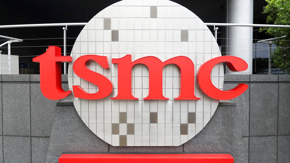 TSMCの拠点誘致をめぐり、世界各国が引き続き積極的な姿勢を見せている。(AP通信) TSMCの拠点誘致をめぐり、世界各国が引き続き積極的な姿勢を見せている。(AP通信)