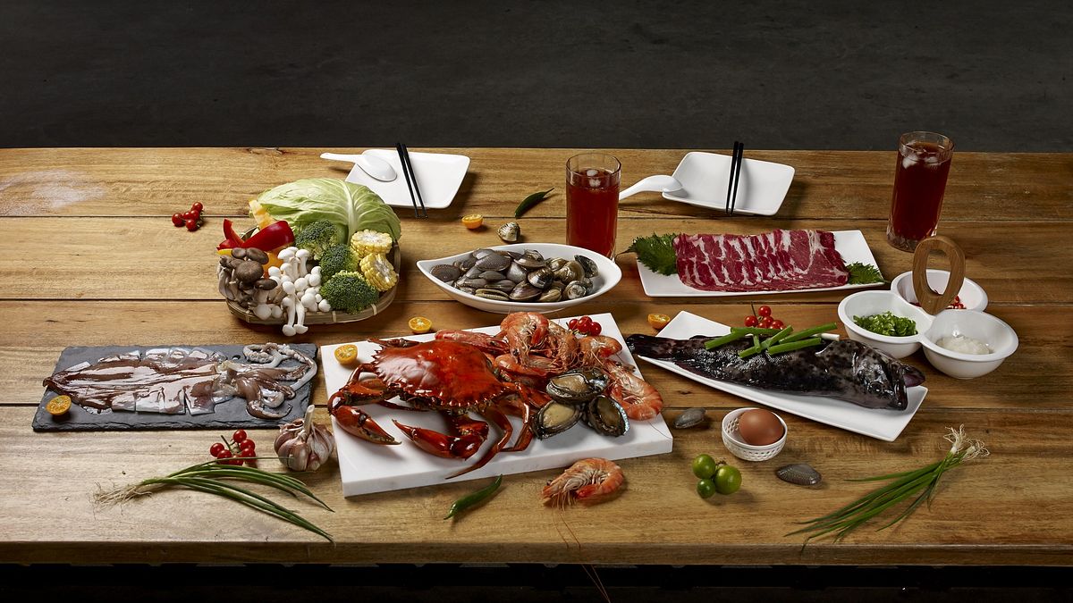 遠雄廣場推出滿萬現折千元活動,還有歡樂餐聚,搶攻父親節商機。(圖/遠雄廣場提供) 遠雄廣場推出滿萬現折千元活動,還有歡樂餐聚,搶攻父親節商機。(圖/遠雄廣場提供)