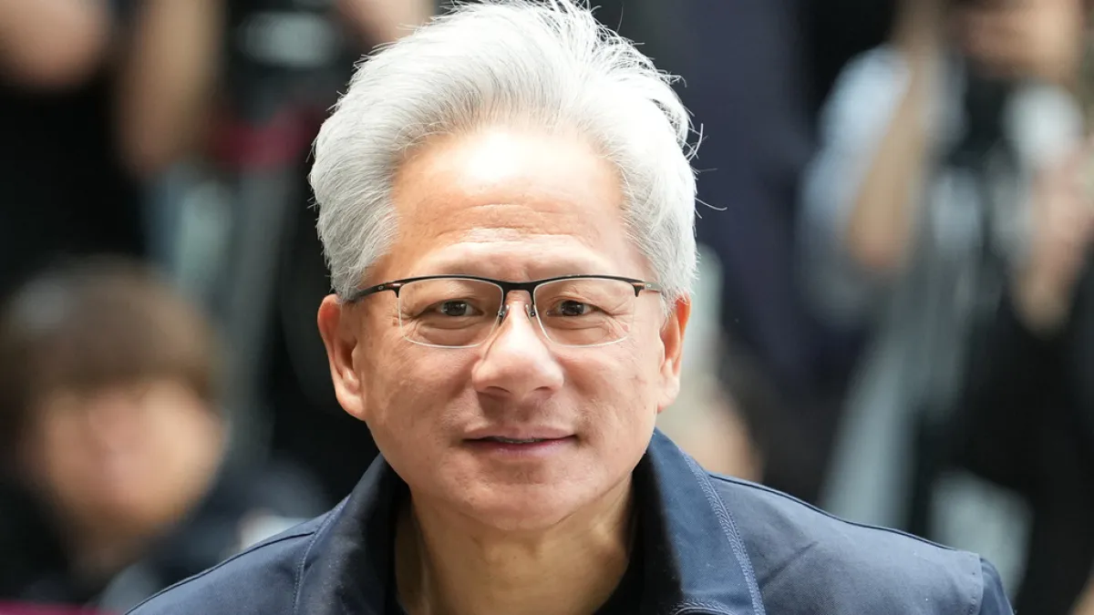 賴清德邀黃仁勳參觀電廠形同是要黃陪政客作秀,對供電毫無助益。(資料照片,美聯社)