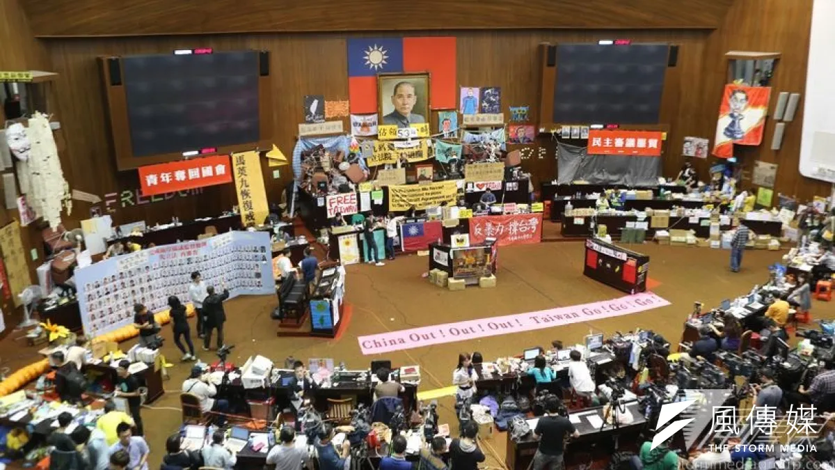 佔領立院將於周四退場,部分團體將繼續留守立法院正門廣場。圖為遭學生佔領的立法院議場。(吳逸驊攝)