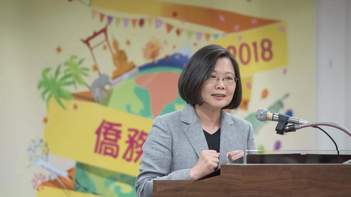 蔡英文總統說台灣經濟二十年來最好,和民眾感覺距離甚遠。(翻攝「蔡英文 Tsai Ing-wen」臉書) 蔡英文總統說台灣經濟二十年來最好,和民眾感覺距離甚遠。(翻攝「蔡英文 Tsai Ing-wen」臉書)