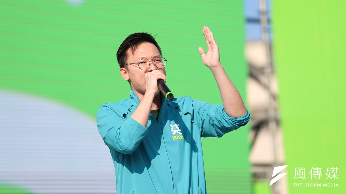 前民進黨副秘書長林飛帆在臉書發文強調,台灣的經濟解方不在依賴中國,而是信賴台灣,也讓世界信賴。(資料照,簡必丞攝) 前民進黨副秘書長林飛帆在臉書發文強調,台灣的經濟解方不在依賴中國,而是信賴台灣,也讓世界信賴。(資料照,簡必丞攝)