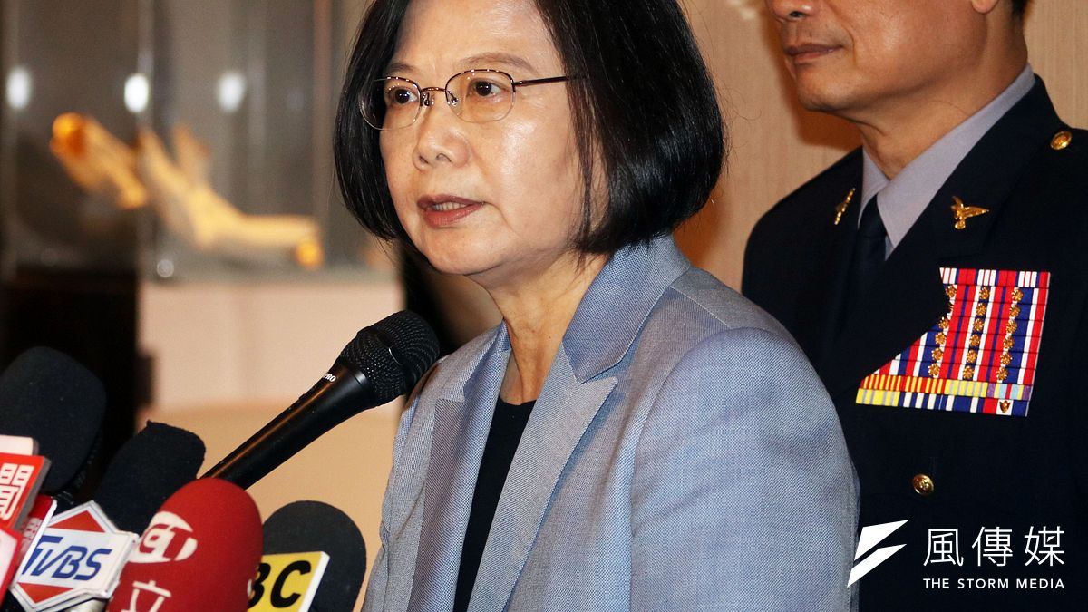 香港眾志秘書長黃之鋒3日訪台,並拜會民進黨。對此,總統蔡英文(見圖)4日表示,希望台灣民眾和世界各國都能持續關心香港。(蘇仲泓攝) 香港眾志秘書長黃之鋒3日訪台,並拜會民進黨。對此,總統蔡英文(見圖)4日表示,希望台灣民眾和世界各國都能持續關心香港。(蘇仲泓攝)