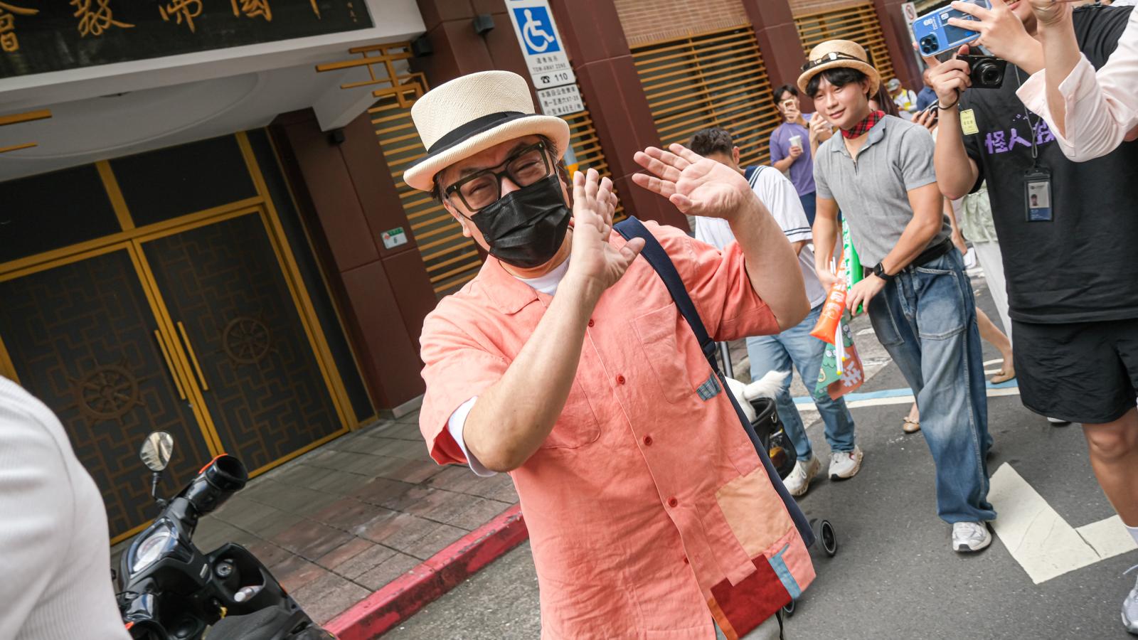 蔡康永被中網出征!民進黨團聲援「去哪不用中國核准」 沈伯洋批北市警執法爭議