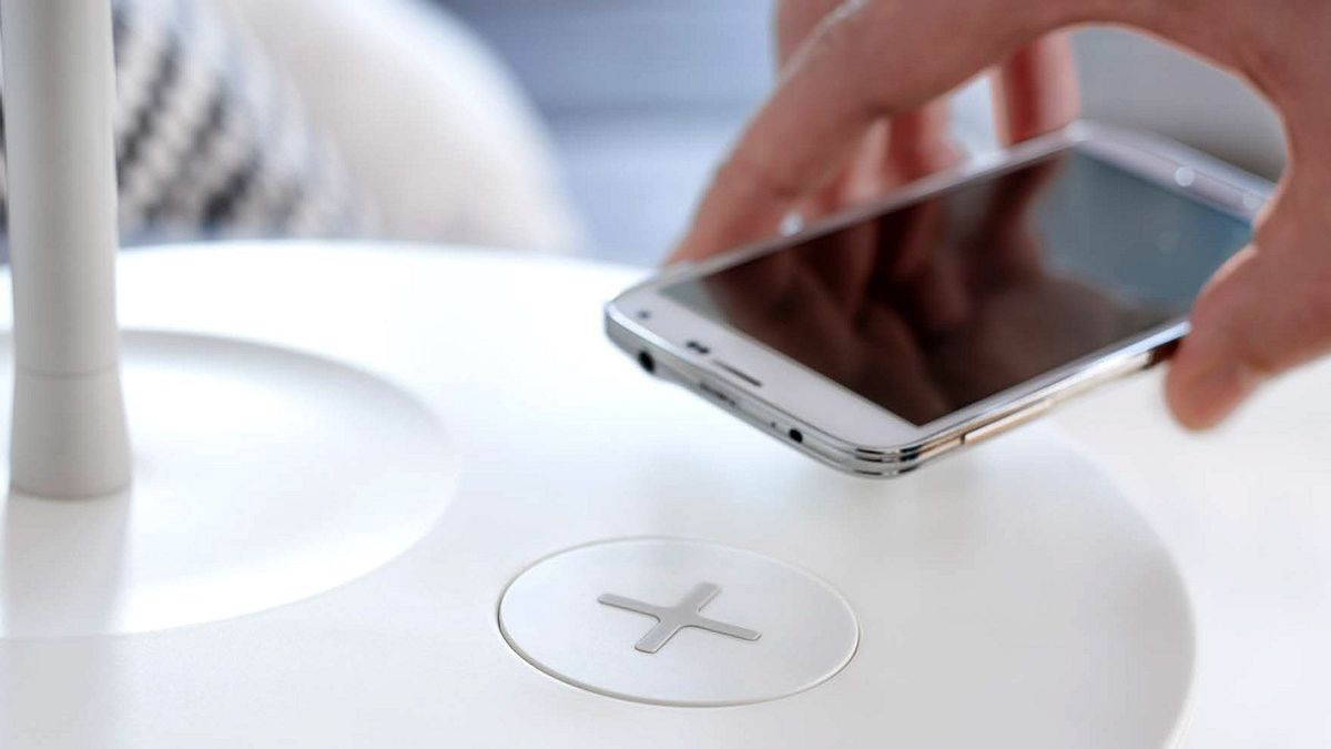 家具龍頭IKEA推出具無線充電功能的家具。(取自官網) 家具龍頭IKEA推出具無線充電功能的家具。(取自官網)