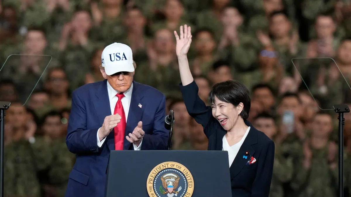 アメリカのトランプ大統領(左)と日本の高市早苗首相が会談。(AP通信) アメリカのトランプ大統領(左)と日本の高市早苗首相が会談。(AP通信)