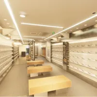 アシックスは7月31日に国内2店舗目の旗艦店となる「ASICS FLAGSHIP SHINJUKU」を新宿三丁目にオープンし、直営店初のカスタマイズサービスや会員限定のプライベートラウンジを展開する。(写真/ASICS FLAGSHIP SHINJUKU PR事務局提供) アシックスは7月31日に国内2店舗目の旗艦店となる「ASICS FLAGSHIP SHINJUKU」を新宿三丁目にオープンし、直営店初のカスタマイズサービスや会員限定のプライベートラウンジを展開する。(写真/ASICS FLAGSHIP SHINJUKU PR事務局提供)