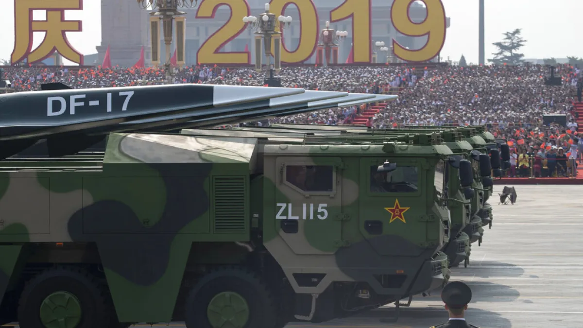 2019十一國慶的天安門大閱兵,東風-17方隊正通過天安門廣場的閱兵台前。(美聯社)