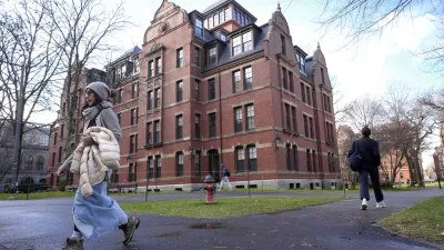 哈佛大學遭美國政府限制大學外籍學生的簽證申請。(AP)