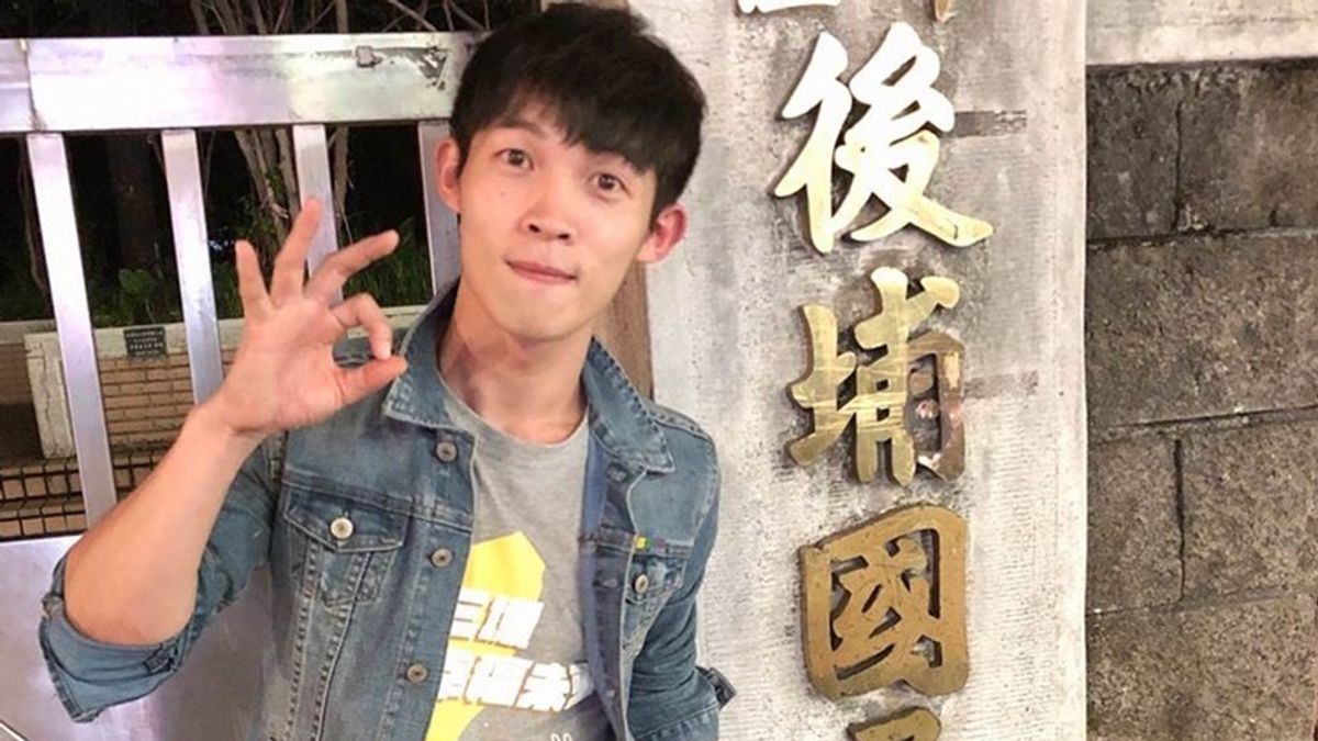 當我們都長大了,才發現到我們愛自己、做自己需要的不是在小學時期學會的勇氣,而僅僅只是懂得自己到底喜歡什麼、懂得愛自己就好。(圖/青春藏了誰) 當我們都長大了,才發現到我們愛自己、做自己需要的不是在小學時期學會的勇氣,而僅僅只是懂得自己到底喜歡什麼、懂得愛自己就好。(圖/青春藏了誰)