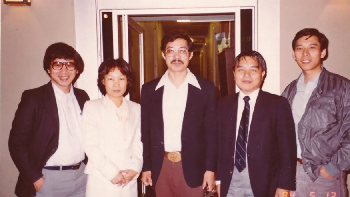 1984年,洪哲勝(中)與田台仁(左)來訪。(作者提供)