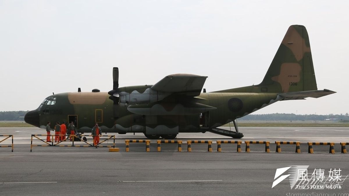 國軍將於下午1點派遣C-130運輸機前往澎湖運送罹難者遺體返台。(資料照片,余志偉攝) 國軍將於下午1點派遣C-130運輸機前往澎湖運送罹難者遺體返台。(資料照片,余志偉攝)