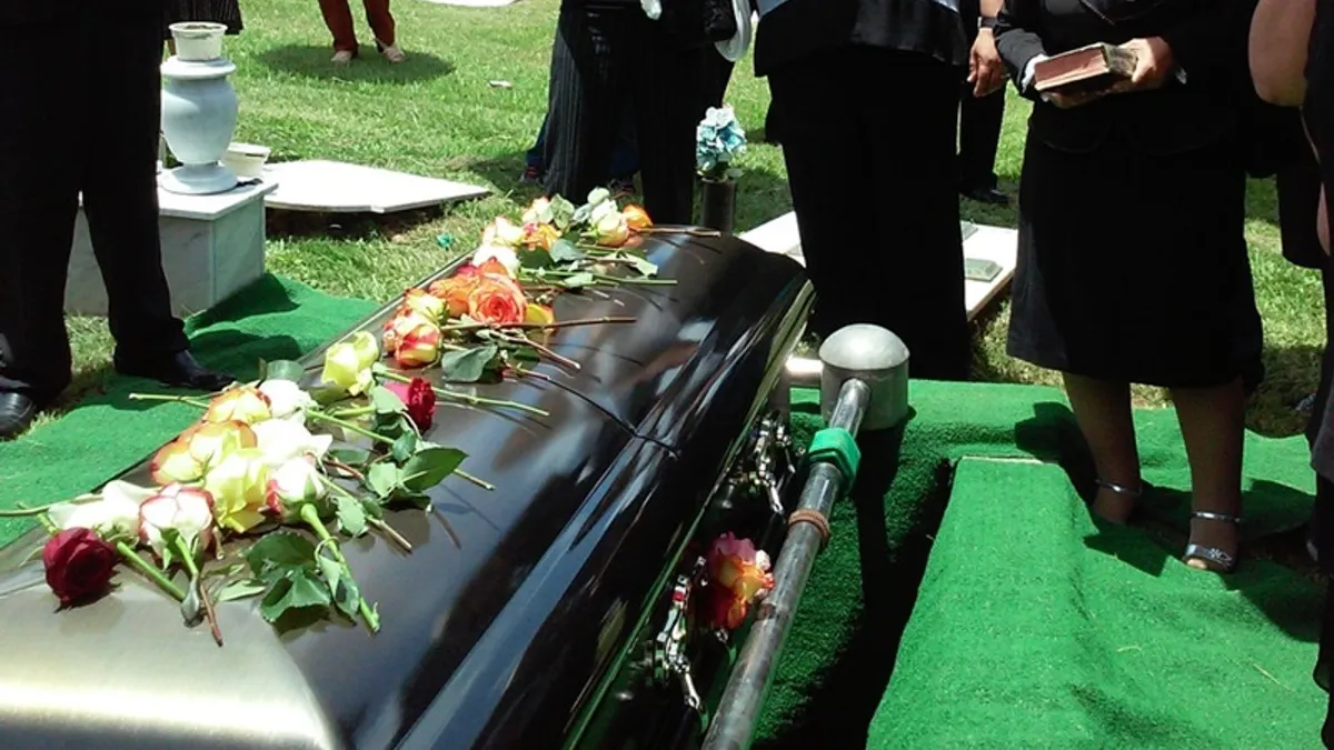 老司機顧名思義,是個經驗老到的接體司機,他們經歷過諸多一般人難以想像的接體時刻。(圖/unsplash) 老司機顧名思義,是個經驗老到的接體司機,他們經歷過諸多一般人難以想像的接體時刻。(圖/unsplash)