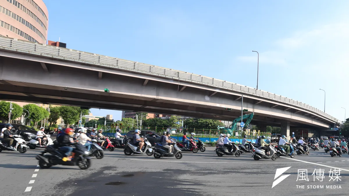台灣交通亂象頻發,中央修法的同時,也應兼顧地方執行問題。(資料照,陳品佑攝)