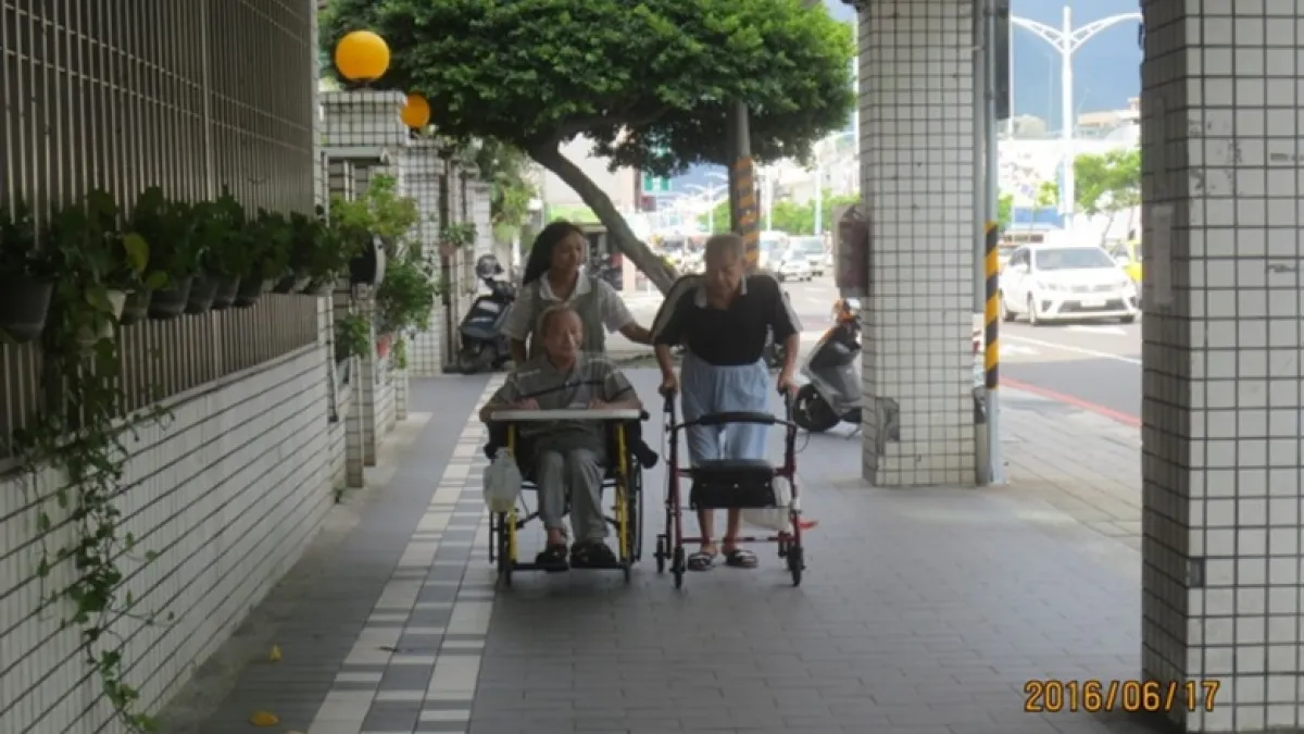確保老人照顧中心安全 新北實施機車退出騎樓措施