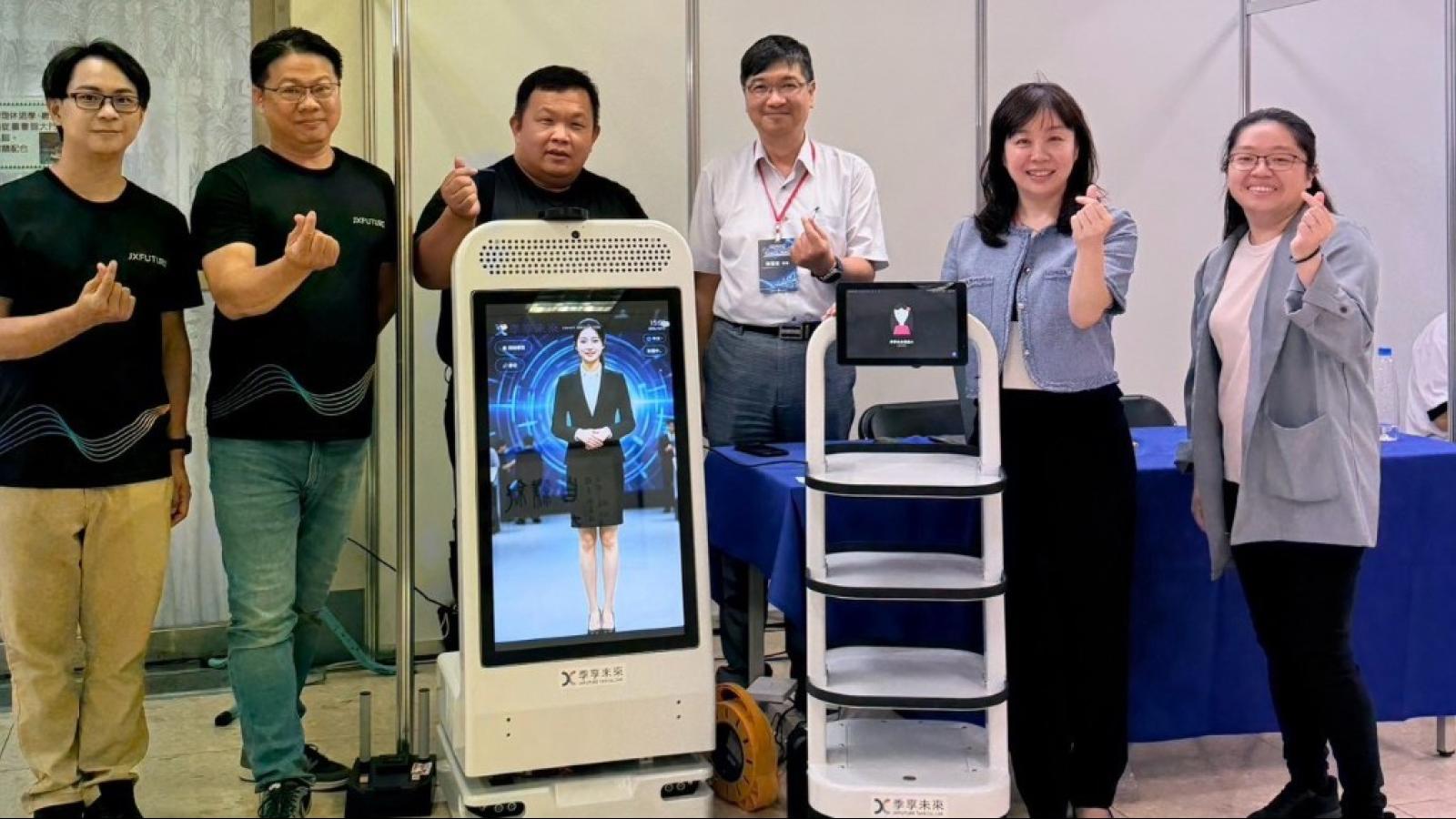 樹德科大產學合作傳捷報!攜手煙波飯店搶攻AI智慧旅宿 機器人迎賓、送餐打造服務新模式