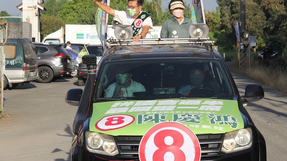 立委邱議瑩陪同第3選區議員候選人陳慶鴻合體進行車隊掃街,收到民眾熱烈歡迎。(圖/陳慶鴻競總提供) 立委邱議瑩陪同第3選區議員候選人陳慶鴻合體進行車隊掃街,收到民眾熱烈歡迎。(圖/陳慶鴻競總提供)