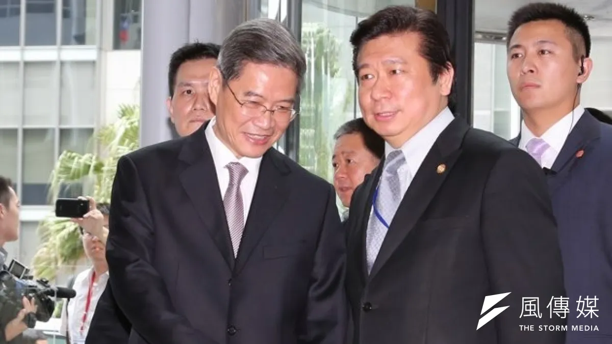 陸委會指張顯耀是因為「工作上有疑點」,必須調離現職接受調查,國安人士研判,檢舉內容應無關緋聞,「金錢最有可能」。(余志偉攝)