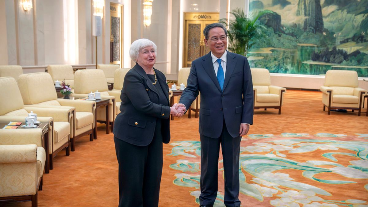 葉倫訪中與總理李強會面,雙方笑臉相向,但未必代表兩國關係走向和緩。(資料照片,美聯社) 葉倫訪中與總理李強會面,雙方笑臉相向,但未必代表兩國關係走向和緩。(資料照片,美聯社)