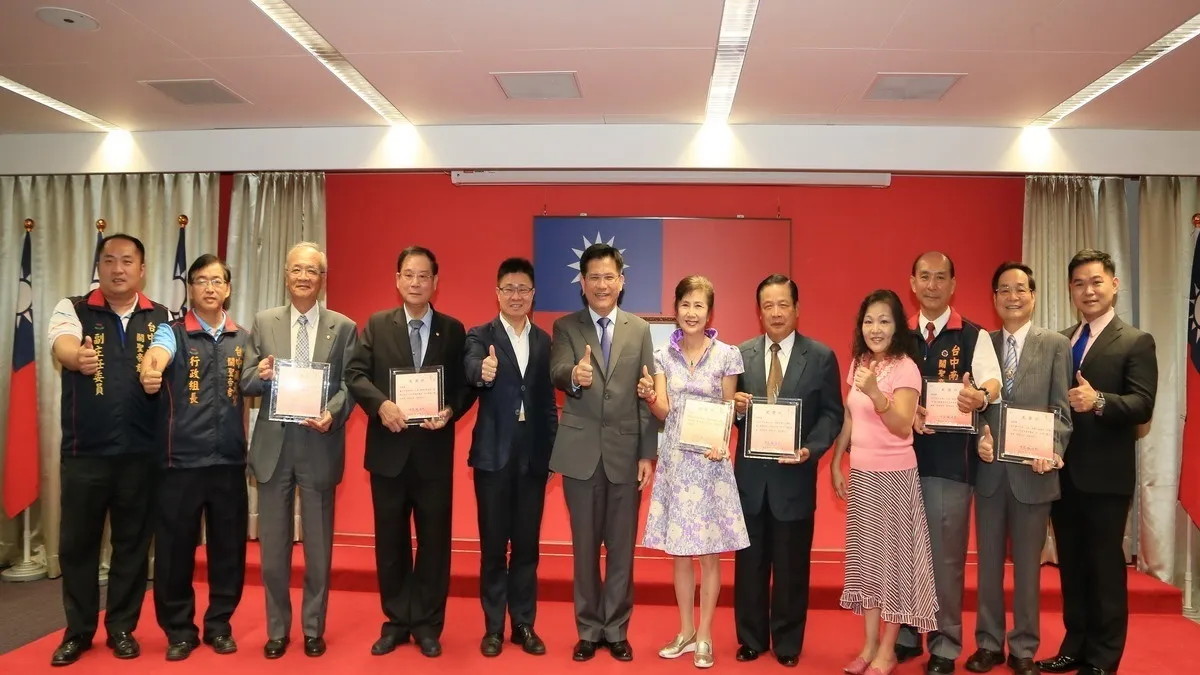 中市社工員缺代步工具 市政顧問林珮涵慨贈訪視機車